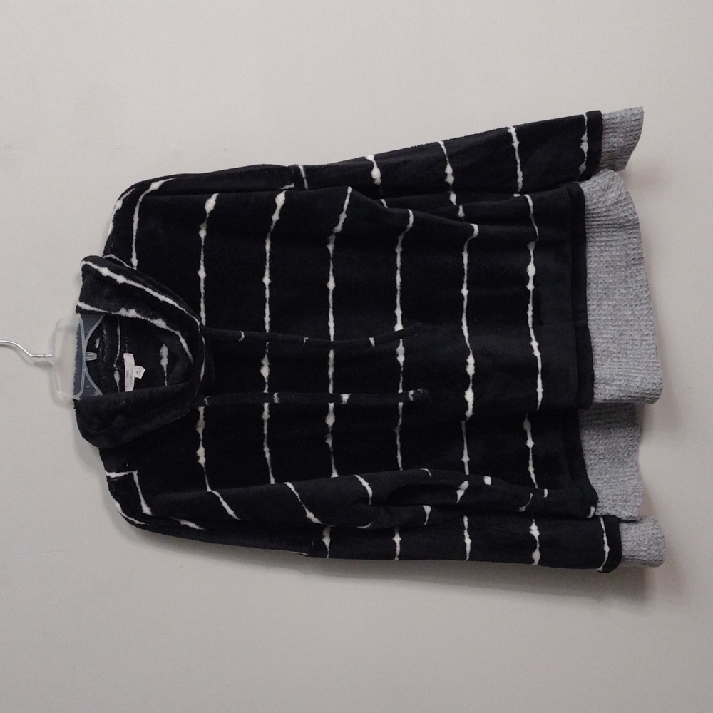 Como Vintage Plush Soft Cowlneck Size XL